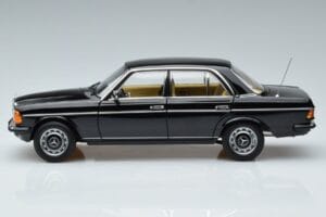 Mercedes 230E W123 Limitovaná Edícia Norev 1:18 183711 Kov – obrázok 5 z 8