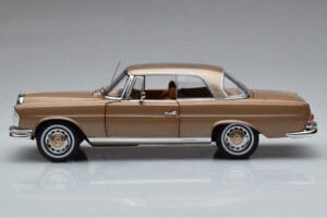 Mercedes 250 SE Coupe W111 Zlatá Metalíza Norev 1:18 183759 Kov – obrázok 4 z 7
