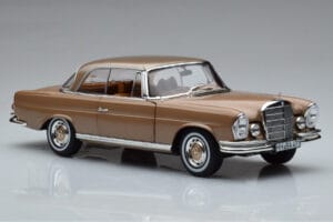 Mercedes 250 SE Coupe W111 Zlatá Metalíza Norev 1:18 183759 Kov – obrázok 5 z 7