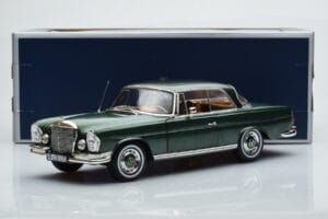 Mercedes 250 SE Coupe W111 Zelená Metalíza Limitovaná Edícia Norev 1:18 183764 Kov – obrázok 7 z 7