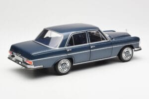 Mercedes 280 SE W108 Tmavomodrý Metalíza Norev 1:18 183534 Kov – obrázok 3 z 8