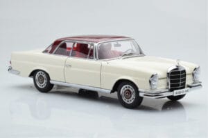 Mercedes 280 SE W108 Biely AUTOart 1:18 76287 Kov – obrázok 6 z 8