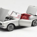 Mercedes 280 SL W113 Pagoda Strieborný Schuco 1:18 450035000 - image 2 of 8