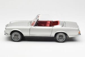 Mercedes 280 SL W113 Pagoda Strieborný Schuco 1:18 450035000 Kov – obrázok 4 z 8