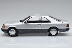 Mercedes 300 CE-24 C124 Coupe Strieborný Norev 1:18 183880 Kov – obrázok 4 z 7