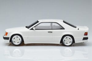 Mercedes 300 CE C124 AMG The Hammer Arctic Biely Otto 1:18 B66040639 Živica – obrázok 3 z 6