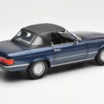Mercedes 300 SL R107 Námornícka Modrá Norev 1:18 183466 - image 3 of 8