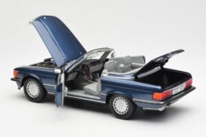 Mercedes 300 SL R107 Námornícka Modrá Norev 1:18 183466 Kov – obrázok 5 z 8