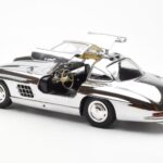 Mercedes 300 SL W198 Chróm Minichamps 1:18 B66040645 - image 5 of 8