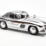 Mercedes 300 SL W198 Chróm Minichamps 1:18 B66040645 - image 6 of 8