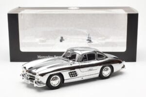 Mercedes 300 SL W198 Chróm Minichamps 1:18 B66040645 Kov – obrázok 8 z 8
