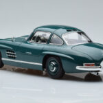 Mercedes 300 SL W198 Gullwing Zelený Norev 1:18 - image 6 of 7