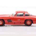 Mercedes 300 SL W198 Gullwing Červený Minichamps 1:18 - image 4 of 8