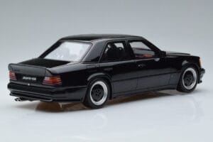 Mercedes 300E W124 5.6 AMG The Hammer Otto 1:18 OT638 Živica – obrázok 2 z 6
