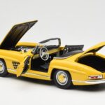 Mercedes 300 SL W198 Roadster Žltý Norev 1:18 B66040669 - image 5 of 8
