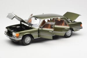 Mercedes 450SEL 6.9 W116 Zelený Metalíza Norev 1:18 183455 Kov – obrázok 2 z 8