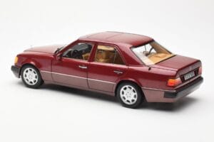 Mercedes 500E W124 Červený Metallic Edícia Dealera Norev 1:18 B66040699 Kov – obrázok 7 z 8