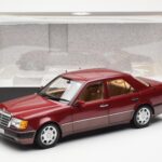 Mercedes 500E W124 Červený Metallic Edícia Dealera Norev 1:18 B66040699 - image 8 of 8