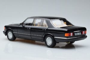 Mercedes 560 SEL W126 Čierny Norev 1:18 183793 Kov – obrázok 6 z 7