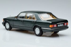 Mercedes 560 SEL W126 Tmavo Zelená Metalíza Norev 1:18 B66040682 Kov – obrázok 6 z 7