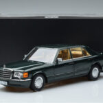 Mercedes 560 SEL W126 Tmavo Zelená Metalíza Norev 1:18 - image 7 of 7