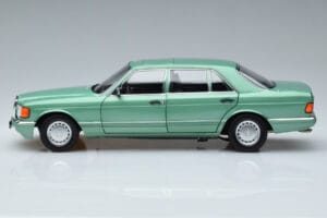 Mercedes 560 SEL W126 Svetlozelená Norev 1:18 183469 Kov – obrázok 4 z 7