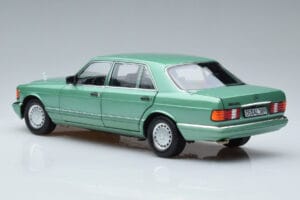 Mercedes 560 SEL W126 Svetlozelená Norev 1:18 183469 Kov – obrázok 6 z 7