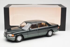 Mercedes 560 SEL W126 Night Zelená Metalická Dealer Edition Norev 1:18 B66040626 Kov – obrázok 8 z 8