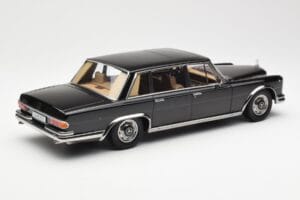 Mercedes 600 SWB W100 Čierny KK-Scale 1:18 180601 Kov – obrázok 2 z 6