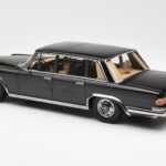 Mercedes 600 SWB W100 Čierny KK-Scale 1:18 180601 - image 5 of 6