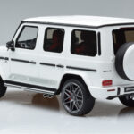 Mercedes AMG G63 Edition 55 W463 Biely GT Spirit 1:18 - image 5 of 6