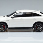 Mercedes AMG GLE 63S C292 Coupe Biely GT Spirit 1:18 - image 3 of 6