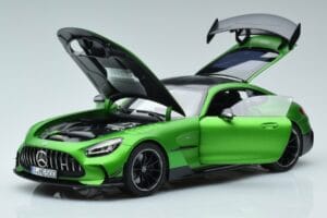 Mercedes AMG GT C190 Black Series Zelený Hell Magno Limitovaná Edícia Norev 1:18 183903 Kov – obrázok 2 z 7