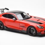 Mercedes AMG GT Black Series Červený Asia Exclusive Norev 1:18 - image 6 of 8