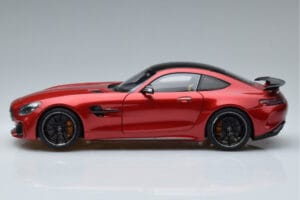 Mercedes AMG GT R C190 Kardinálska Červená AUTOart 1:18 76331 Kov – obrázok 4 z 7