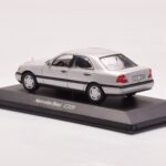 Mercedes C-Class W202 C220 Strieborný Minichamps 1:43 - image 3 of 4