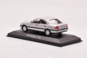 Mercedes C-Class W202 C220 Strieborný Minichamps 1:43 B66005705-M1 Kov – obrázok 3 z 4