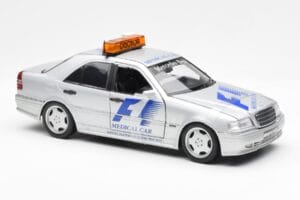 Mercedes C-Class W202 AMG Medical Car F1 1997 UT Models 1:18 26106 Kov – obrázok 4 z 6