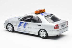 Mercedes C-Class W202 AMG Medical Car F1 1997 UT Models 1:18 26106 Kov – obrázok 5 z 6