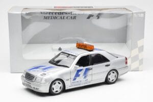 Mercedes C-Class W202 AMG Medical Car F1 1997 UT Models 1:18 26106 Kov – obrázok 6 z 6