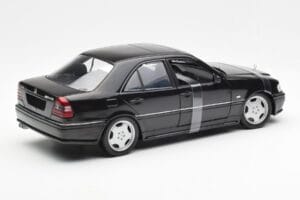 Mercedes C-Class W202 C36 AMG Čierny Metalíza UT Models 1:18 26102 Kov – obrázok 2 z 6