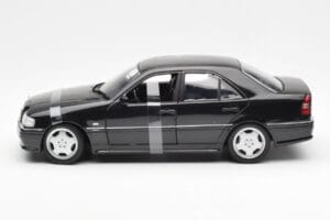 Mercedes C-Class W202 C36 AMG Čierny Metalíza UT Models 1:18 26102 Kov – obrázok 3 z 6