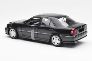 Mercedes C-Class W202 C36 AMG Čierny Metalíza UT Models 1:18 26102 Kov – obrázok 5 z 6