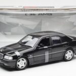 Mercedes C-Class W202 C36 AMG Čierny Metalíza UT Models 1:18 - image 6 of 6