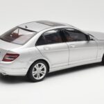 Mercedes C-Class W204 Avantgarde Strieborný AUTOart 1:18 B66962368 - image 3 of 8