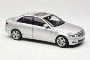 Mercedes C-Class W204 Avantgarde Strieborný AUTOart 1:18 B66962368 Kov – obrázok 6 z 8