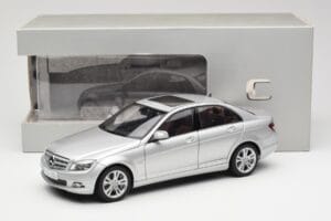 Mercedes C-Class W204 Avantgarde Strieborný AUTOart 1:18 B66962368 Kov – obrázok 8 z 8