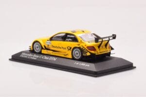 Mercedes C-Class W204 DTM Deutsche Post AMG Mercedes #17 D. Coulthard DTM 2010 Minichamps 1:43 400103817 Kov – obrázok 3 z 4