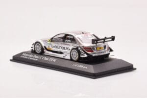 Mercedes C-Class W204 DTM Team AMG Mercedes #8 R. Schumacher DTM 2010 Minichamps 1:43 400103908 Kov – obrázok 3 z 4