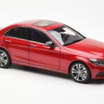 Mercedes C-Class W205 Červený Metalíza Asia Exclusive Norev 1:18 - image 6 of 8